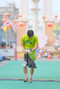 BIB: 1009
                            <button type="button" onclick="openModal(21760754)" class="btn btn-primary btn-sm float-right btn-popup" data-toggle="modal" data-target=".modal-high-quality">
                        <i class="fas fa-shopping-cart"></i> Add to Cart
                    </button>
                                            <button type="button" onclick="isThisMe(21760754, true)" class="btn btn-success btn-sm float-right btn-popup btn-isme hidden" data-toggle="tooltip" data-placement="bottom" title="นี่คือรูปของคุณใช่ไหม คลิกที่นี่เพื่อเอาเข้าอัลบั้ม">
                        <i class="fas fa-plus"></i> Add to album
                    </button>
                    <button type="button" onclick="isThisMe(21760754, false)" class="btn btn-warning btn-sm float-right btn-popup btn-isnotme hidden">
                        <i class="fas fa-ban"></i> Remove from album
                    </button>